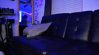 Cute goon makes his ass get fucked, then wank in public