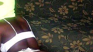 It’s fun to rip clothes off and seduce men live on Xvideos