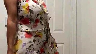 Fan desires are fulfilled backstage by mature Latina beauty