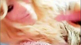 Une Bonne Faciale With Stunning Shemale In Wild Doggystyle Cumshot