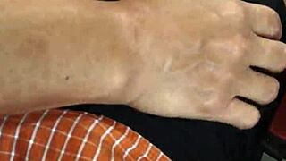 Lima Streets – Mature Peruvian MILF flaunts it all