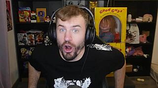 i played this wild unfinished fnaf security overhaul game in a garage!