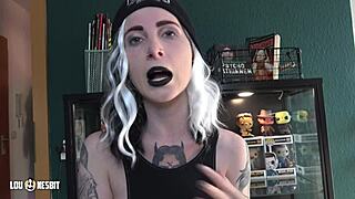 Lia Louise and Lou Nesbit’s daring public display challenge
