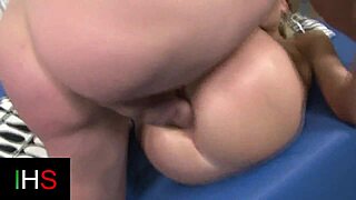 Man, this Russian blonde takes a huge cock in her ass, it's fantastic! 😲