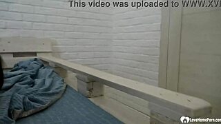 Amateur MILF gets her holes penetrated in a homemade video