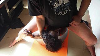 Ebony milf's morning yoga turns into pussy eating and facial