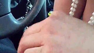 Samantha sucks big cock in homemade vid. Her deepthroat skills impress!
