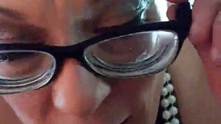 Samantha sucks big cock in homemade vid. Her deepthroat skills impress!