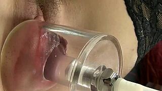 hey brunette, how’s that pee squirting orgasm at office?