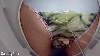 Big ass amateur in pissing toilet cam scene