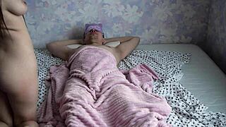 Stepdaughter seduces stepfather for steamy homemade sex video