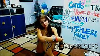 Armless teen in webcam show