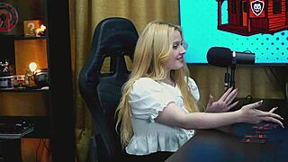 A blonde teen gets a messy facial in public
