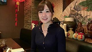 白皙E杯美女在硬核行动中，纯正女神！