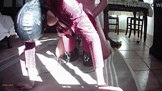 Amazing MILF in leather, savored deep, huge cum burst