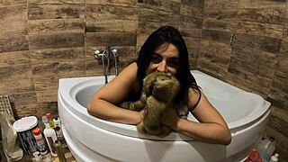 Steamy milfycalla in bathtub, pantyhose, fur coat