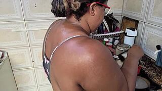 omg, i can’t beleive madrasta got so much cum on her face in da kitchen at home, so wild ya know!