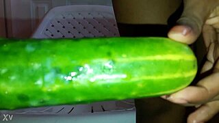 i cant stop mastrubating with mel's cucumber toy