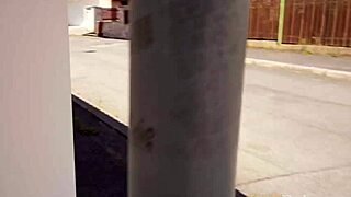 I am horny and need quick pussy fucking now.