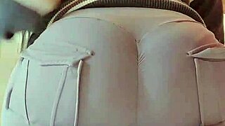 This Amateur Teenager Girl Has the Perfect Ass and Pussy