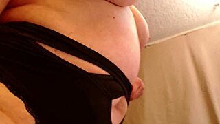 i can’t get enough of dawnskye’s belly button and armpits with those kisses.