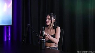 Melhores Momentos of Debora Andrade and Vitoria Beatriz in Hot Cast Interview