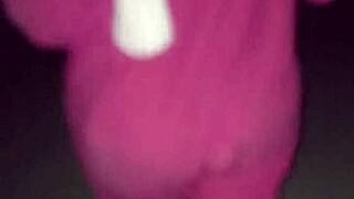 Acosando a Madura Venezolana Culona en Calles de Lima con Disfraz de Novia de Stitch! Anal Now!